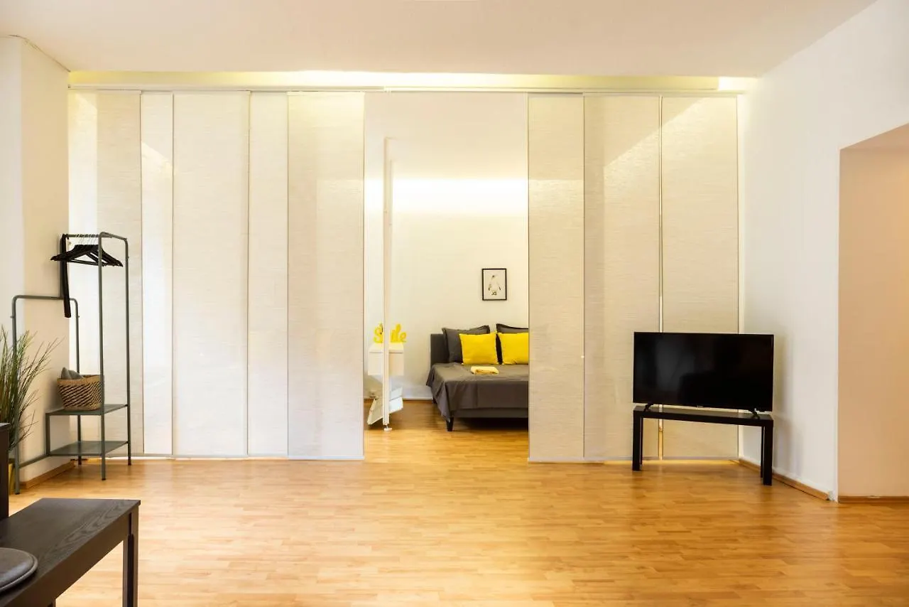 Cosy 2 Bedroom Apartment For 8 In Berlin Neukolln