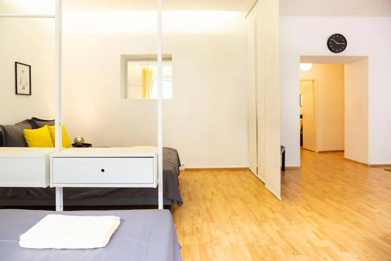 Cosy 2 Bedroom Apartment For 8 In Berlin Neukolln
