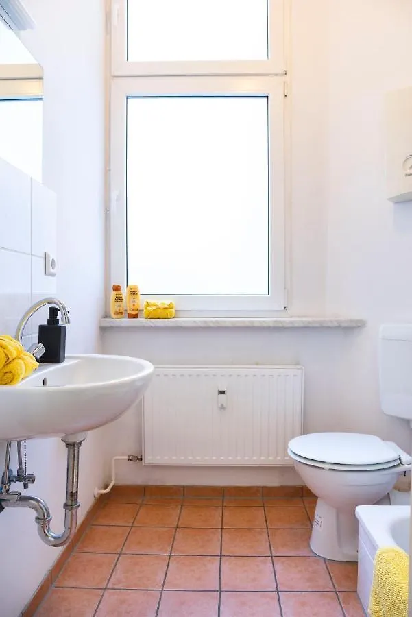 Cosy 2 Bedroom Apartment For 8 In Berlin Neukolln 德国